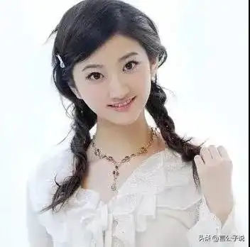 景甜大胆直播卸妆如清水出芙蓉,化不化妆差别不大
