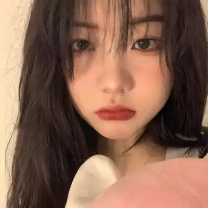 长发女生正面头像,世上无我这般人