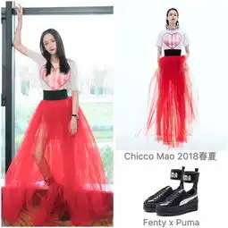 杨超越的拼接纱裙够时髦还不赶在入秋前先入手