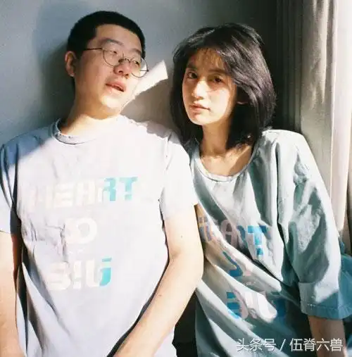 常被说丑却得张绍刚赏识,因才吸引美炸天女友,网友人生赢家