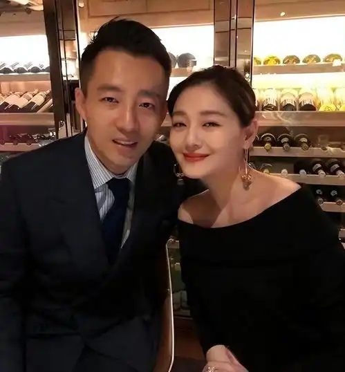 娱乐主题大戏一起疯,主角大s和汪小菲等一众主创合力演大戏