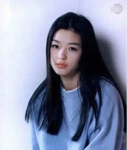 她曾是影后,拍戏不用替身低调嫁豪门,如今成人生赢家