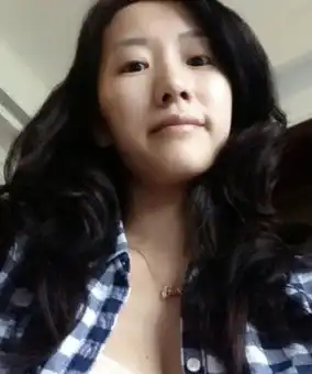 李念否认老公身家22亿揭三线女星的豪门生活图