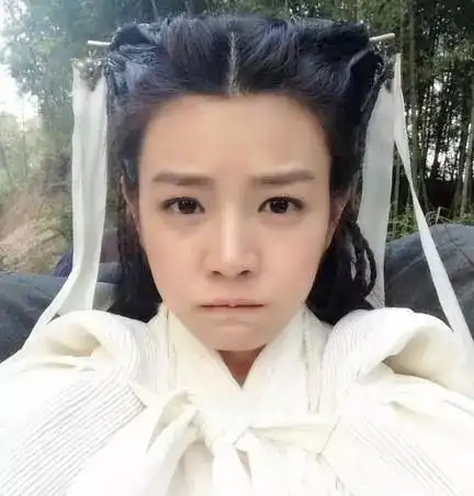 刘雯范爷只吃青菜,怒瘦12斤明星减肥就是饿