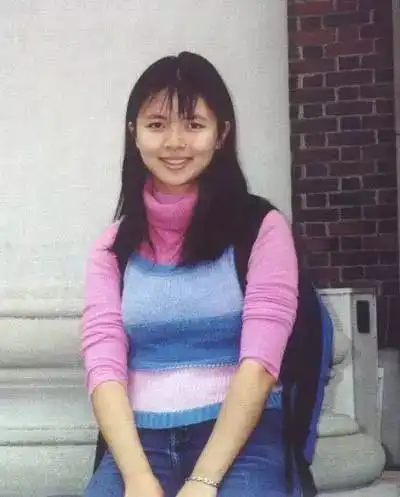 10多年前火爆全国的哈佛女孩刘亦婷,如今去了哪里