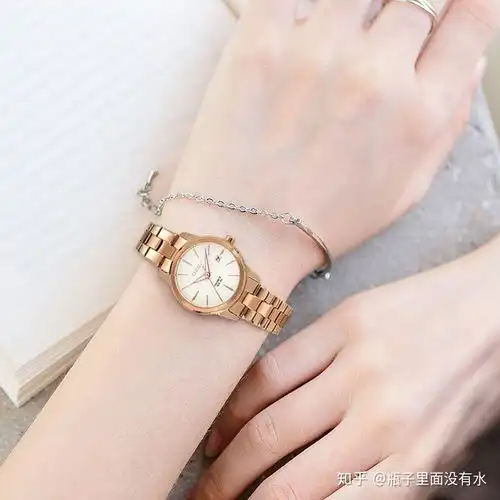 女生怎样选择手表表盘大小附女表推荐