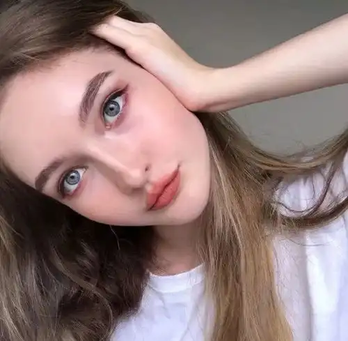 女生头像任何关系的底线是不要把自己搞得太累