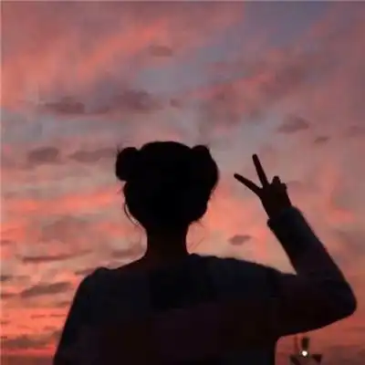 女生背影头像唯美伤感没有分手何必有忧愁