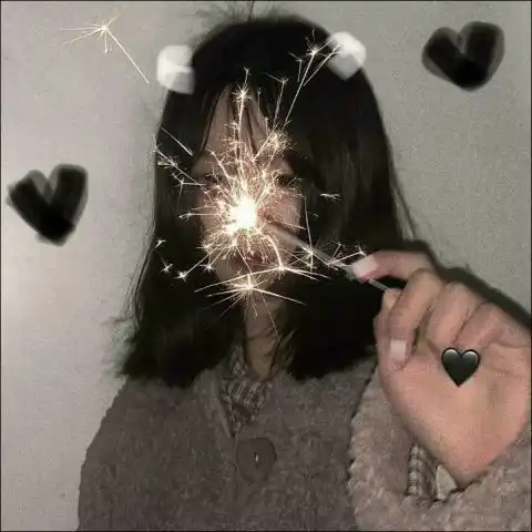 超美的少女烛光系头像,那么特别的头像,麻溜的换上吧