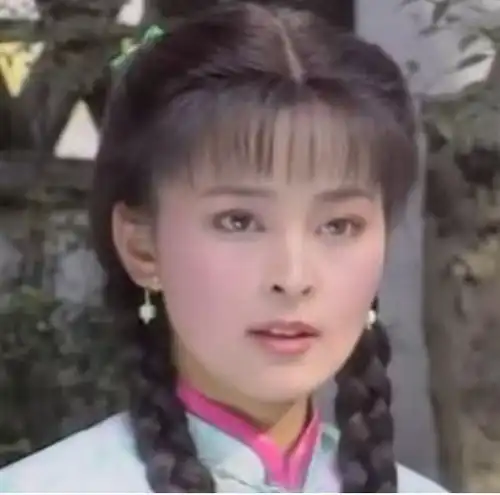 她31岁嫁新亮剑的他,儿子8岁时离婚,今51岁仍美得不像话