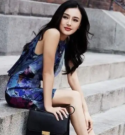 41岁秦岚,爱过黄晓明爱过陆川,如今仍未结婚