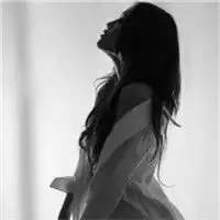 伤感意境女生头像因为我和你永远不会在一起