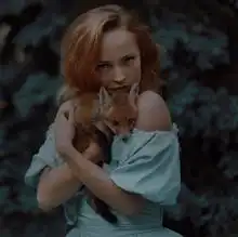 少女与猛兽另类野性摄影