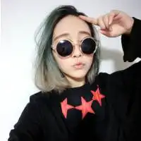 只想等到等不到的你戴墨镜的女生qq头像