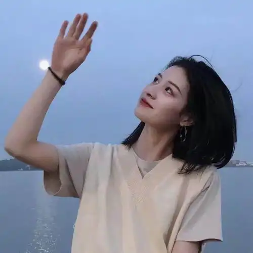 一眼就很舒服的女生头像