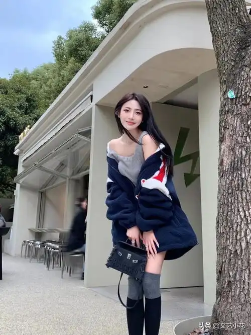 浙江传媒学院校花级小姐姐,可以驾驭各种风格的时尚少女
