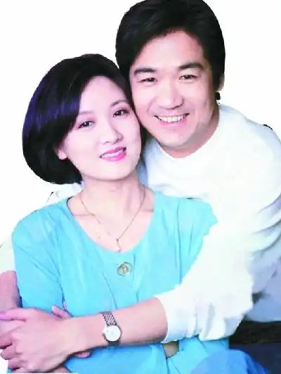 张国立的荒诞情史,靠才华征服了2个女人,与众多女星传时尚绯闻