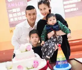 前妻颜值不输现任,二婚娶小8岁老婆恩爱12年,两儿一女成赢家