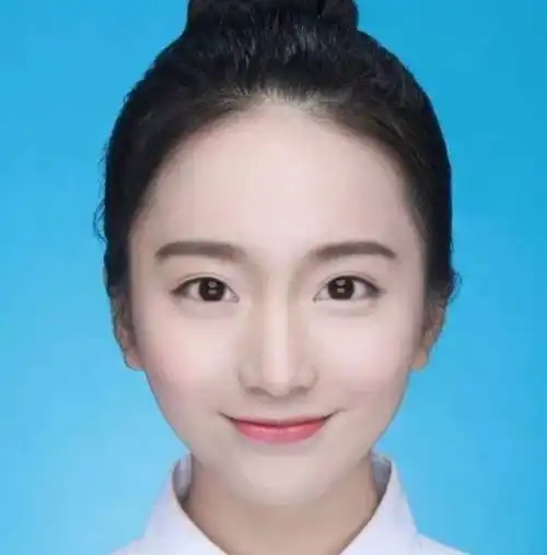女孩子拍证件照时,记住这3个小心机,你也可以很女神