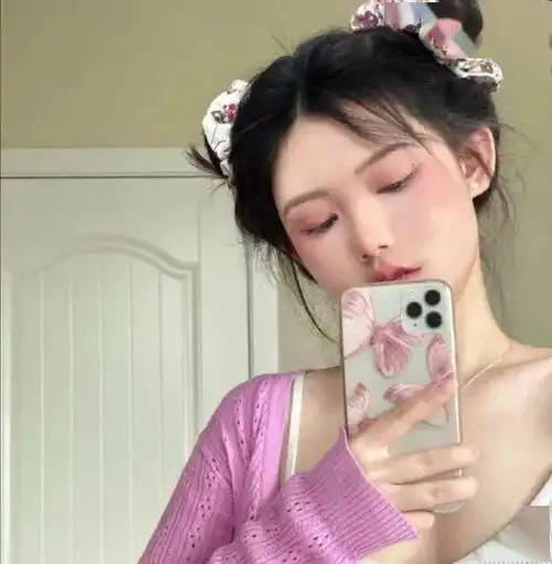 清新女生头像最近我脑子里全是你,你要负责呀低头