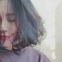 短发女孩qq头像假情假意假人心