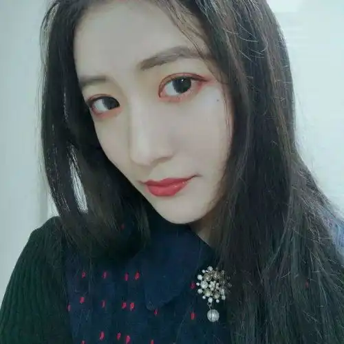 中国女人用ps拯救自己她却用相机面对真实的自己