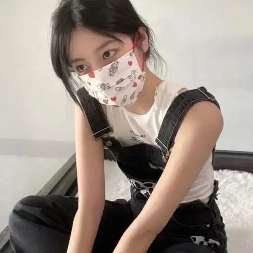 女生头像分享我还想去海边,是因为你说海是蓝色,像极了你心里的梦腾讯新闻