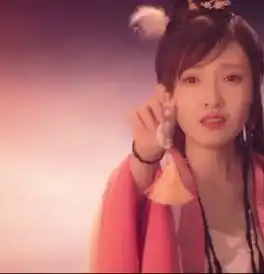 女孩是星辰灵体,为了让她逃离,被囚禁的母亲决定牺牲自己