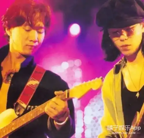 铁汉黄贯中也有柔情时对女儿宠爱对朱茵温柔,万幸没受渣爹影响
