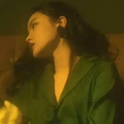 丧风格女头像真人黑暗系颓废女生头像