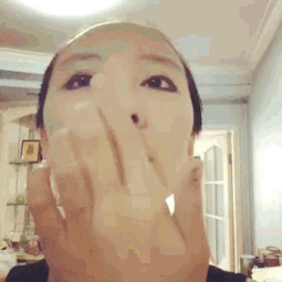 男人都喜欢小妖精要稳重不能浪的动态图
