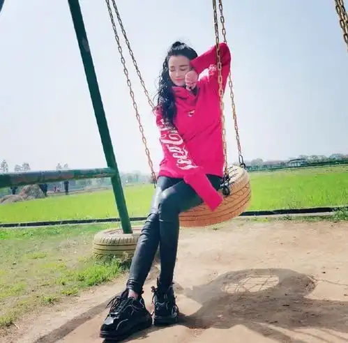 少女心十足冉莹颖一改穿衣风格,小腿纤细令人羡慕