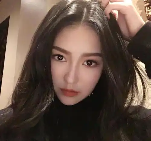 最温柔的星座男,把女友当女儿宠