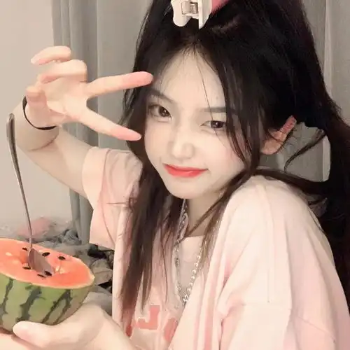 高级感温柔女生头像09