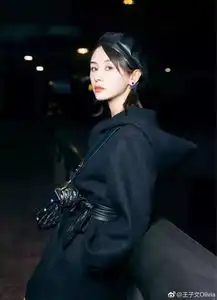 短发这么戴帽子,好看