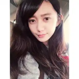 台湾人气校花私照合照清新甜美千年一遇