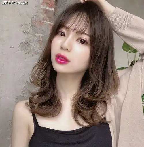 冷烫和热烫有什么区别烫头发的时候该如何选择