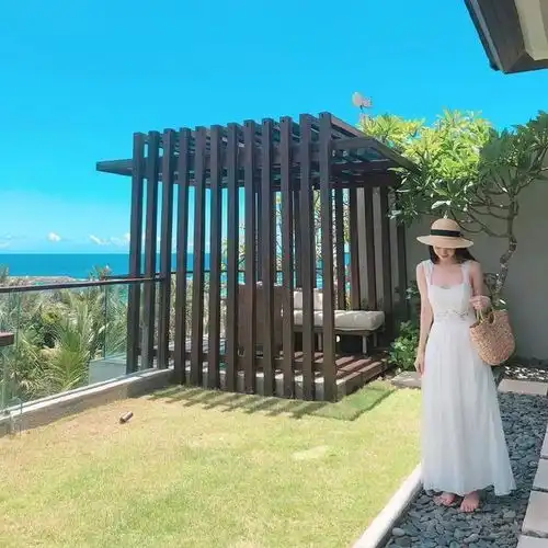 徐贤单飞后美多了,薄荷绿裙装美得像初恋,28岁更有女人味