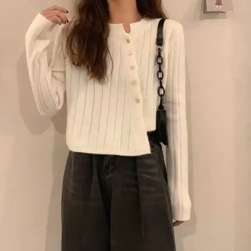 当代女性的困境,既害怕撞衫,又不敢去尝试一下新风格的穿搭