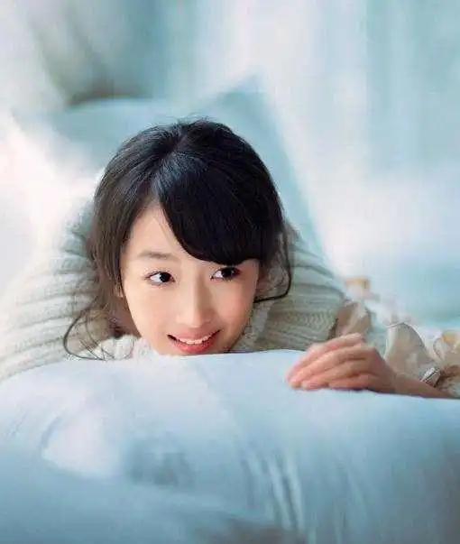 有这4个特点的单眼皮女生,好看程度绝对不输欧式大双