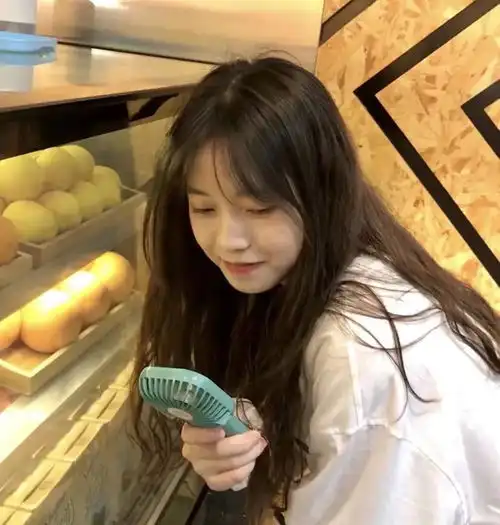 唯美真人女生头像身为冰山就该淡淡的爱海流爱风
