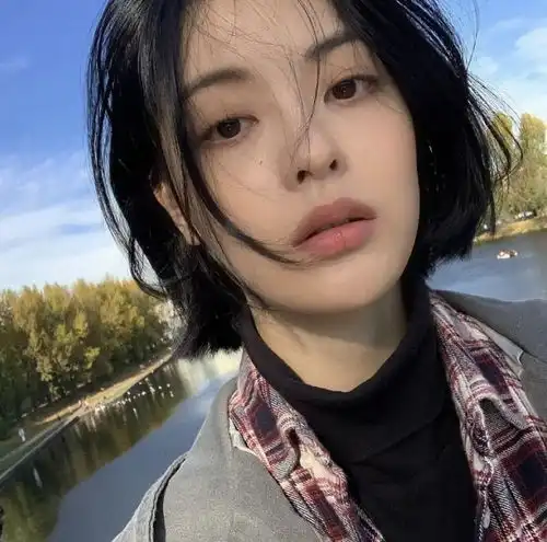 头像爱不需要确认不爱才需要