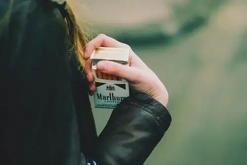 看,当年的冬哥