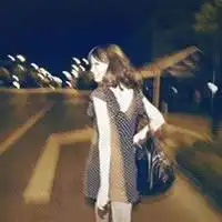 高中布书包女生图片