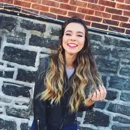 instagram拍照总觉得超尴尬这些拍照小姿势拿好不谢