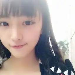 武大校花黄灿灿卸妆后素颜反差大网友真是很幻灭