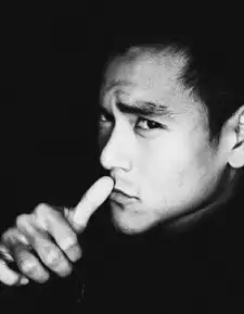 趁你们都去吃饭,偷偷分享一下我可爱的男彭友