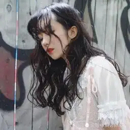 过度依赖润唇膏,对嘴唇伤害就越大,女生们都要注意了