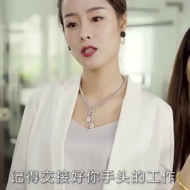 霸气老板娘直面小三,敢挑衅正房的地位,那就做好心理准备