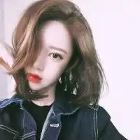 女生高冷半脸锁骨头像微信头像图片大全